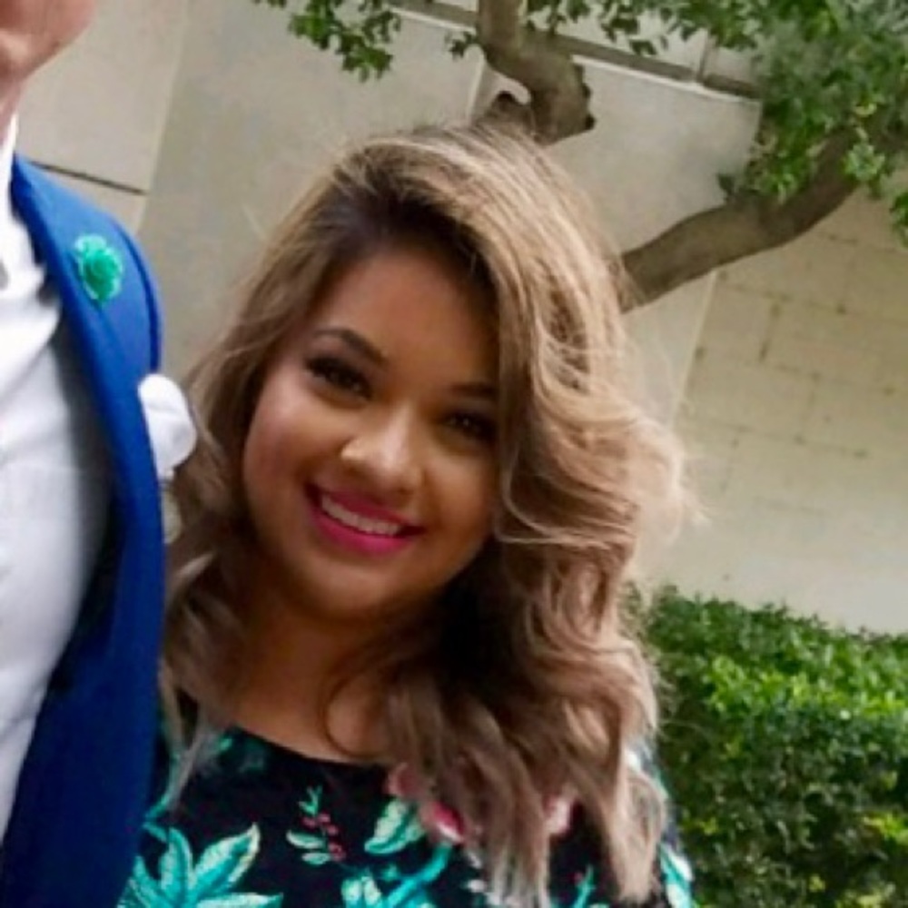 Meet your Posher, Mayra